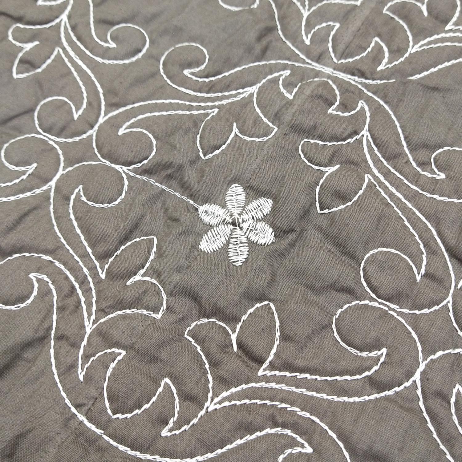 Patch Work King Size Bed Sheet With Two Pillow Cases