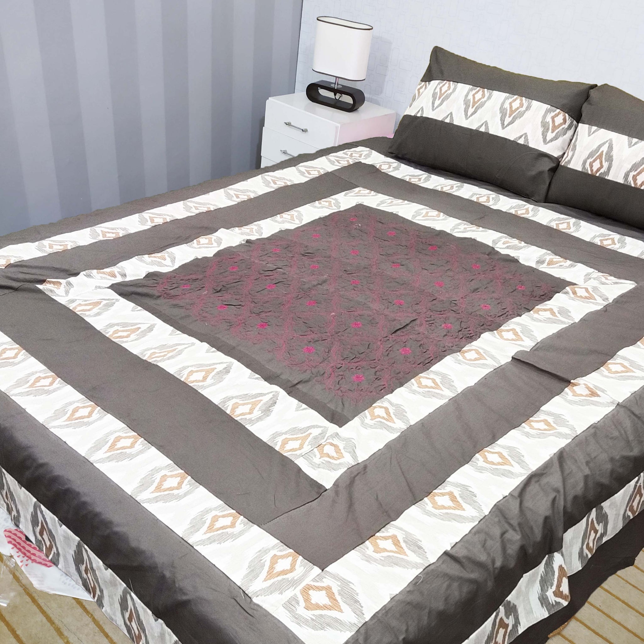Patch Work King Size Bed Sheet With Two Pillow Cases
