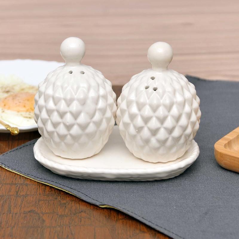 Classy Sea Shell Salt & Pepper Set - waseeh.com