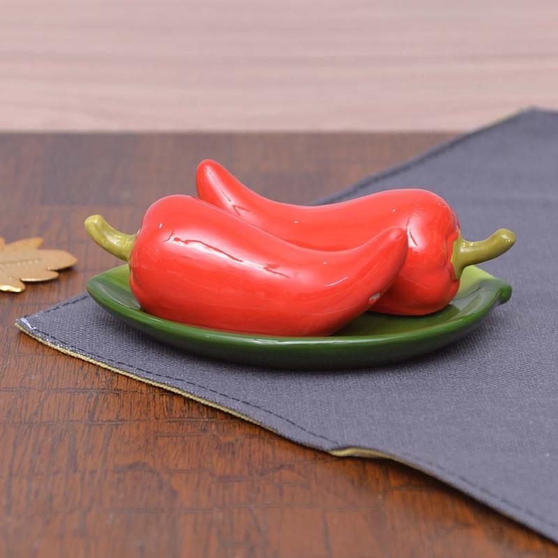 Vintage Vegetable Salt and Pepper Set - waseeh.com