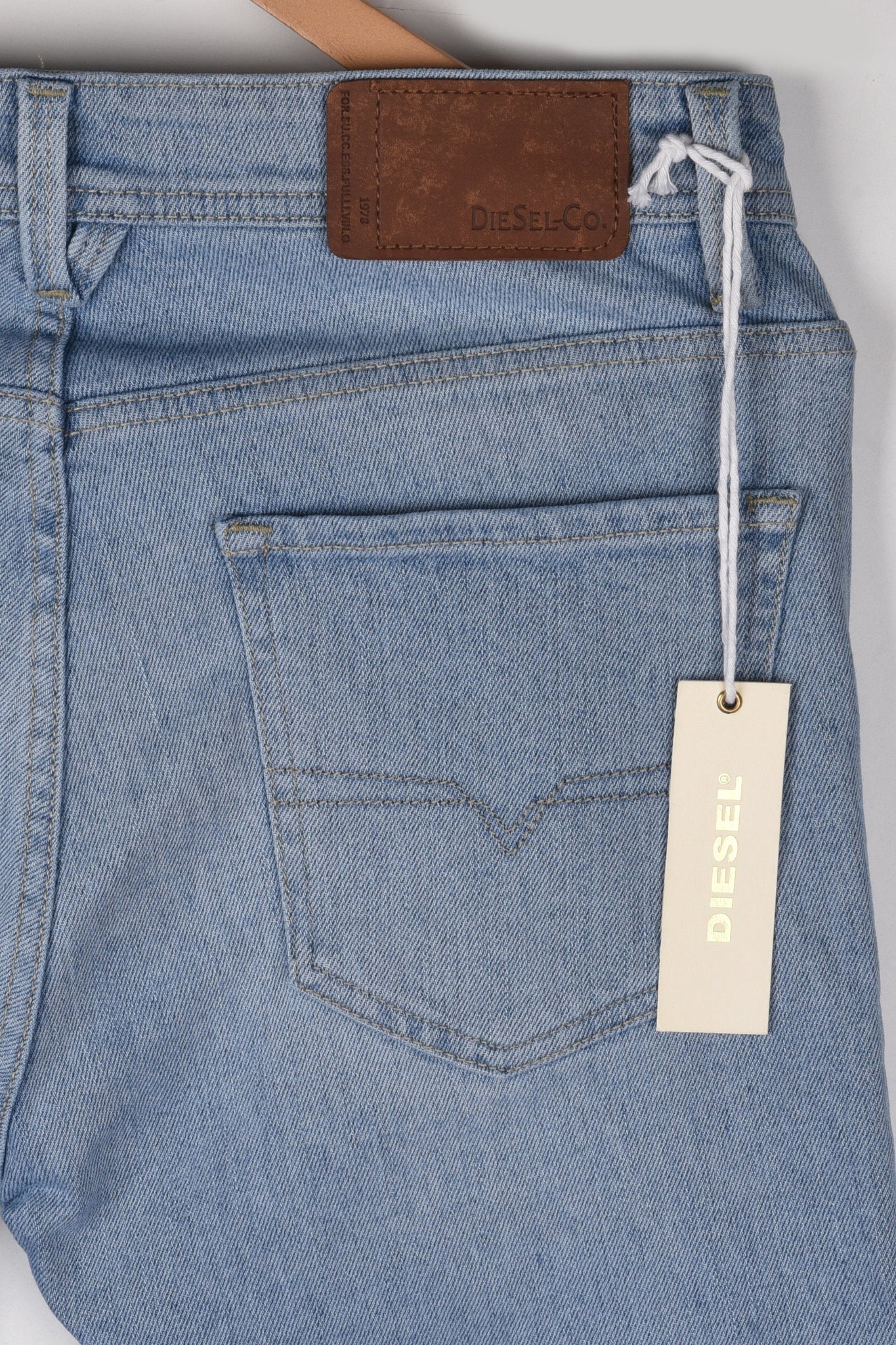 DIESEL RETRO WASH SLIM JEANS