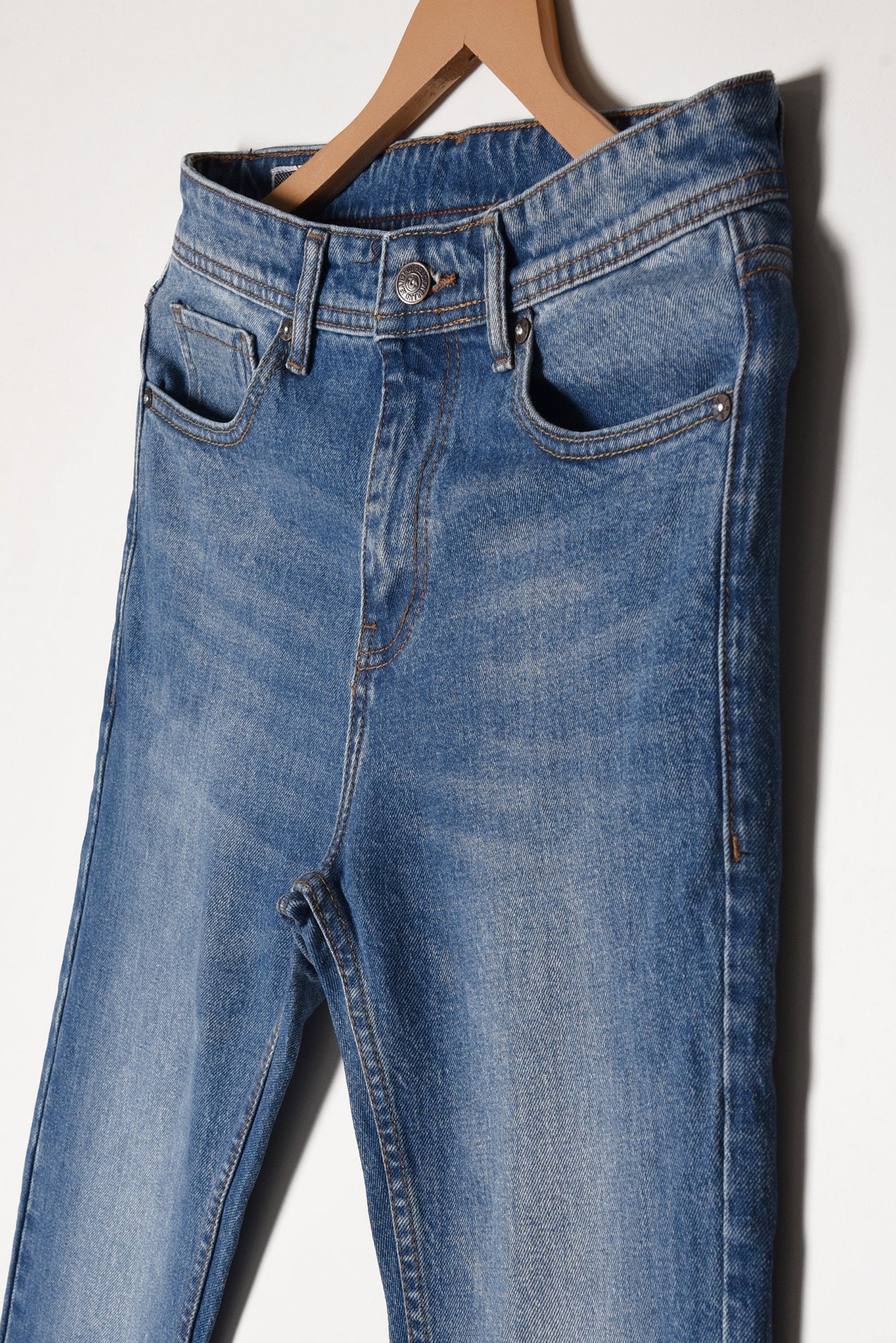 CLASSIC WASH SUPER SLIM JEANS