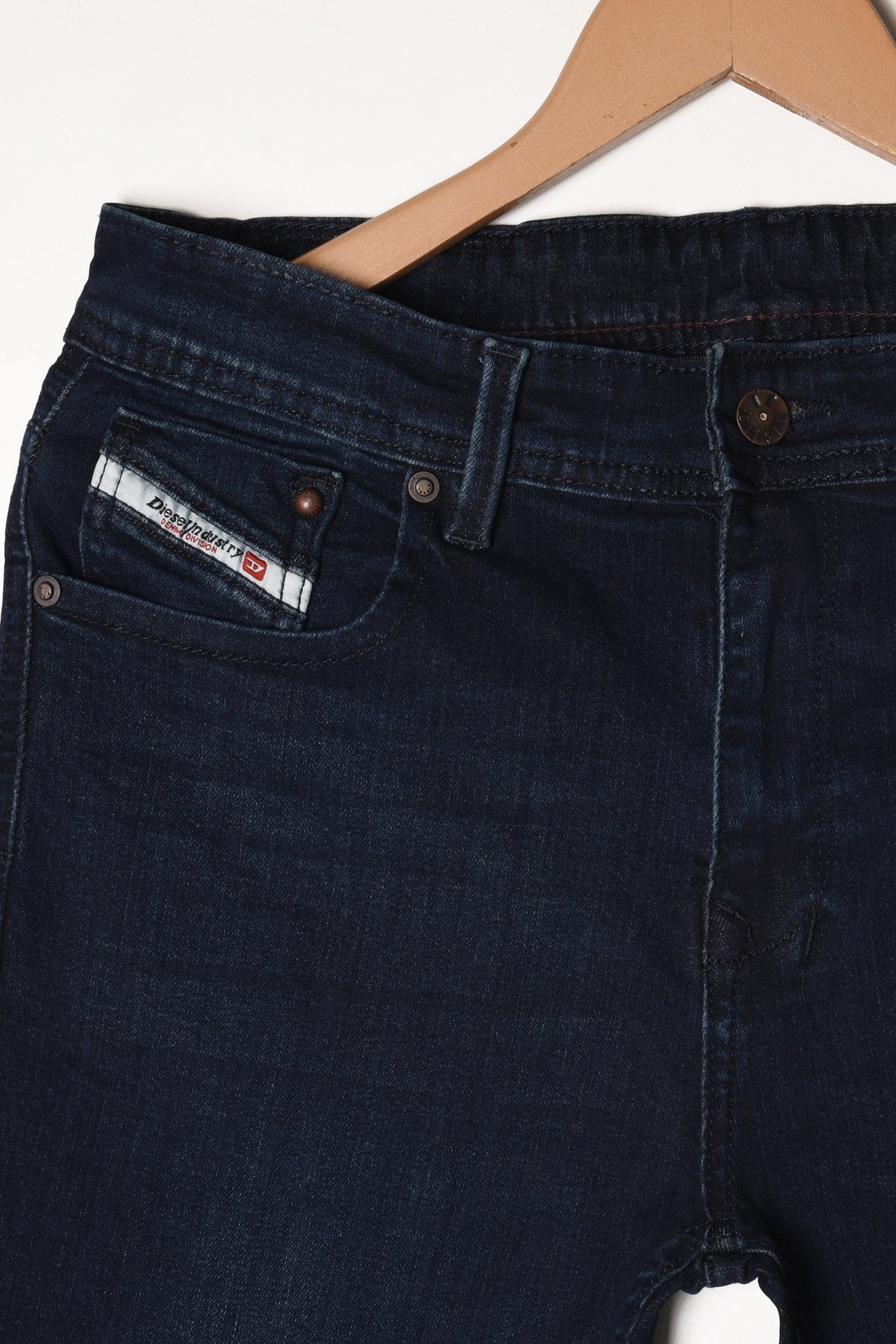 CLASSIC DARK WASH SUPER SLIM JEANS