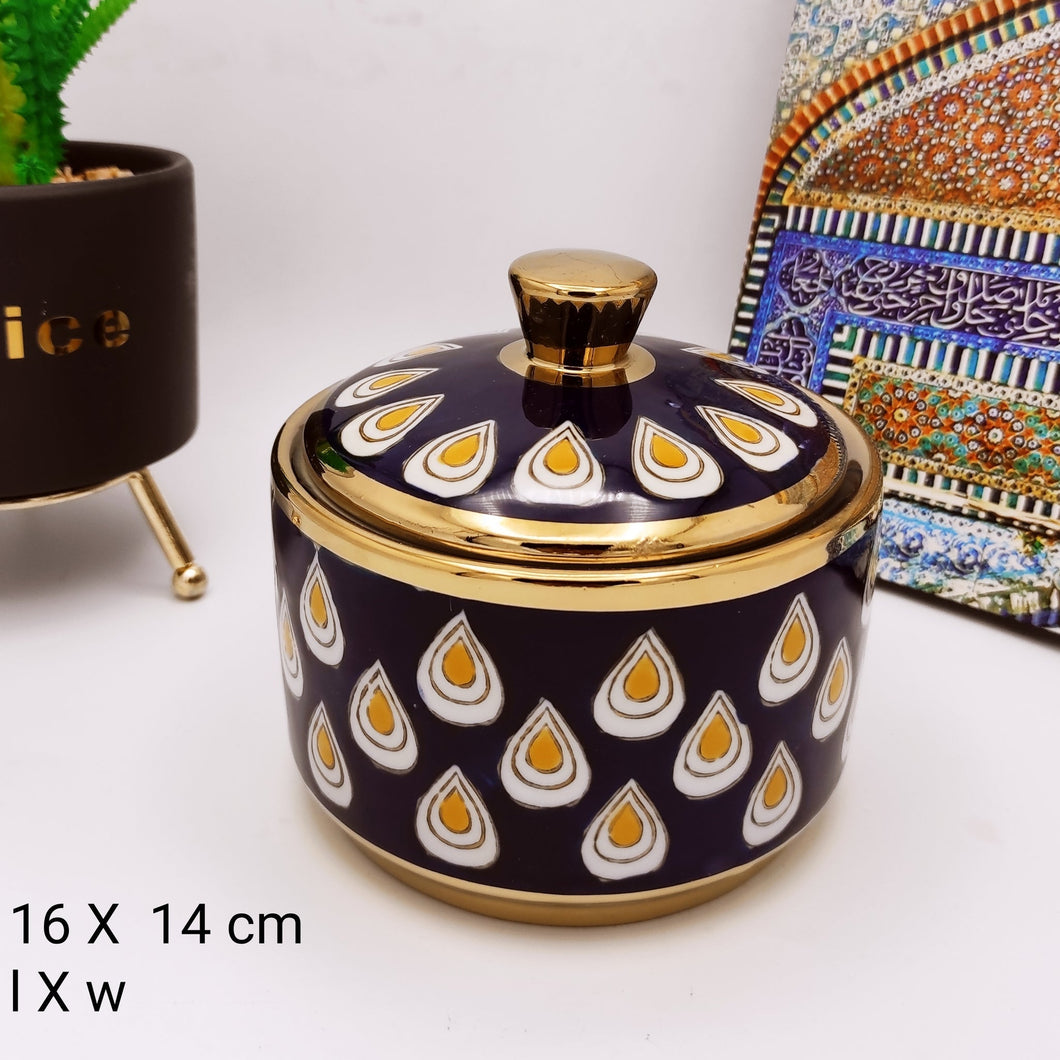 Classical Cultured Ceramic Jar - waseeh.com