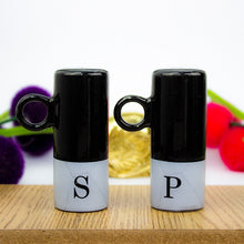 Salt and Pepper (Hold it) - waseeh.com