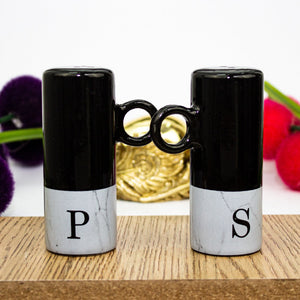 Salt and Pepper (Hold it) - waseeh.com
