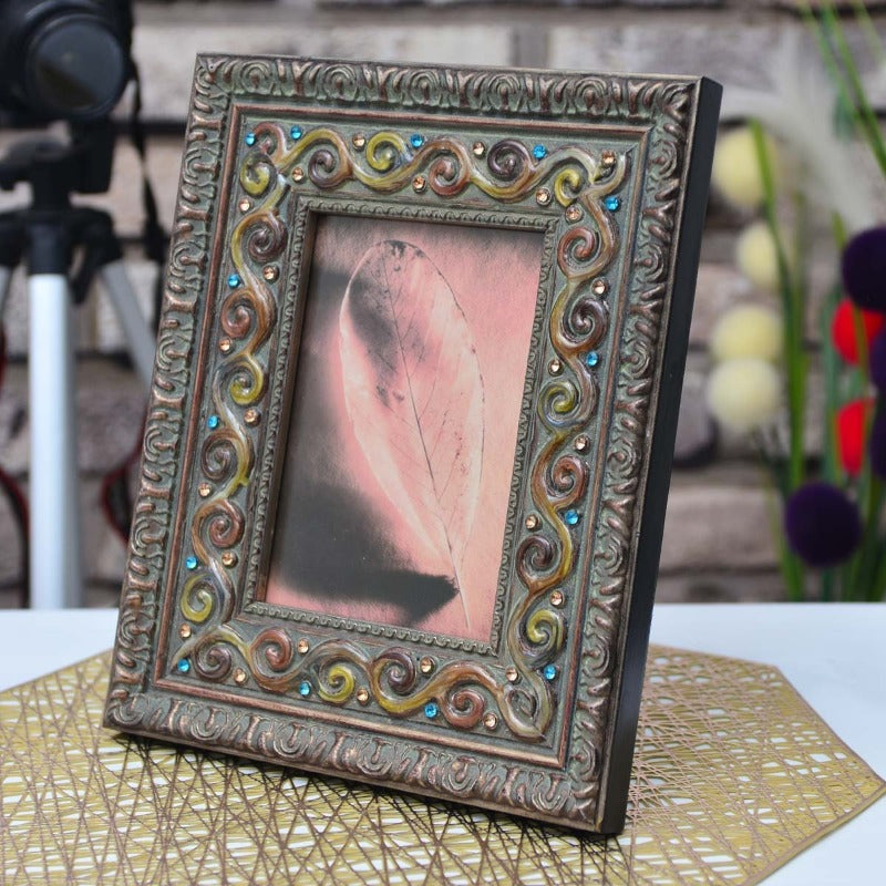 Traditional Frame Decor - waseeh.com