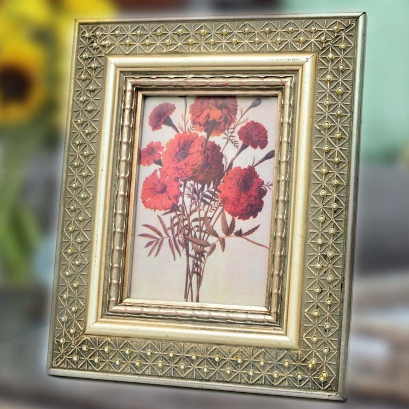 Classy Frame Decor - waseeh.com
