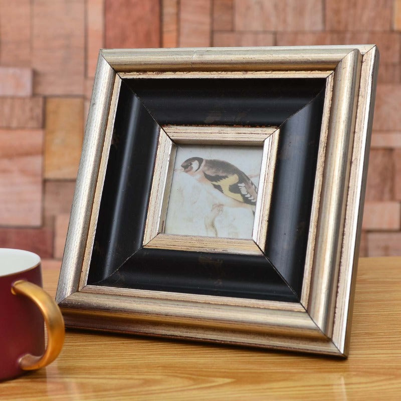 Classy Frame Decor - waseeh.com