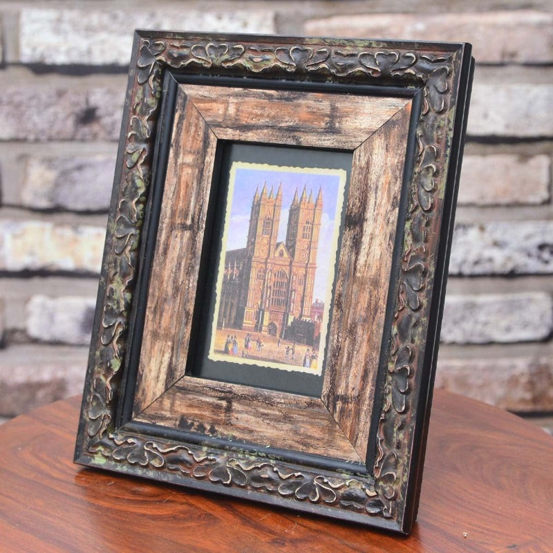 Traditional Frame Decor - waseeh.com