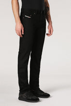 SLIM FIT JEANS