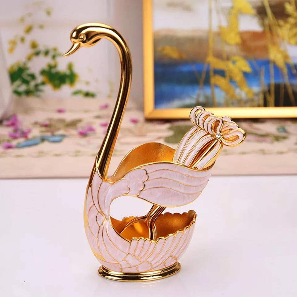 Spunky Swan Spoon Set - waseeh.com