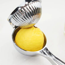 Deluxe Lemon Squeezer - waseeh.com